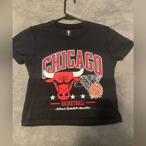 Chicago Bulls Womens Cropped Graphic Tee -Black